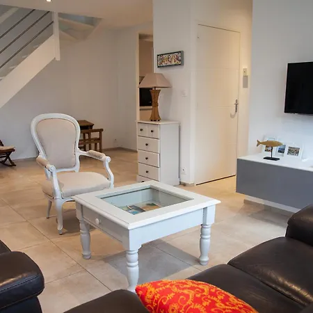 Maison Proche Plage, Centre 6-8personnes , Parking
